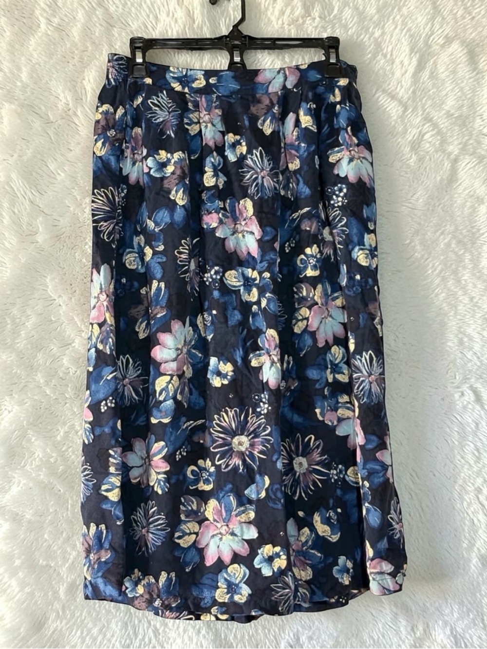 Sag Harbor Women's Flowy Summer Navy Floral Midi Skirt - Navy Blue Floral size M